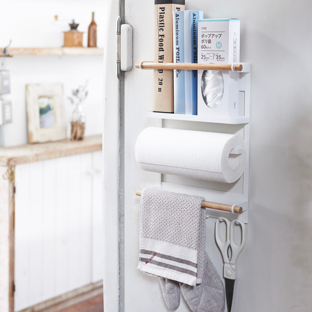 Étagère magnétique avec porte essuie-tout et crochets