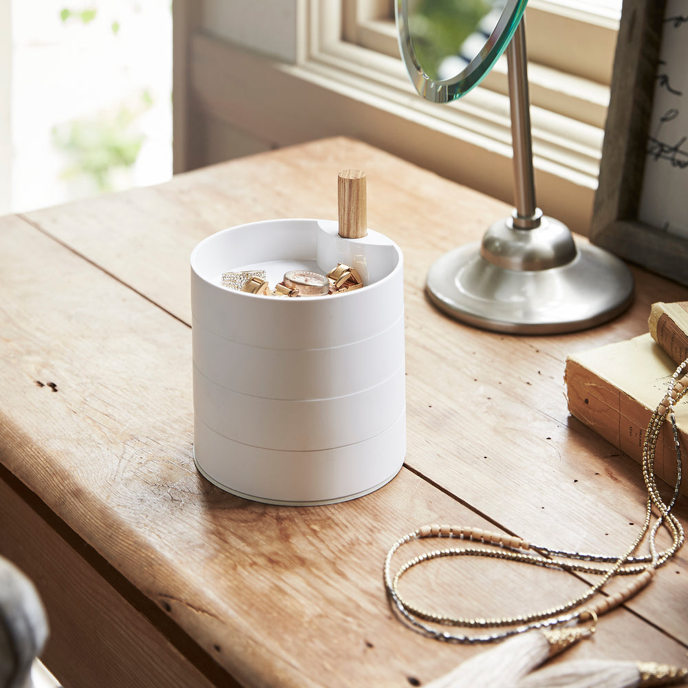 4-Tiered Accessory Box