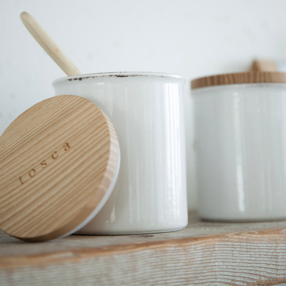 Boîte ronde en céramique avec couvercle en bois