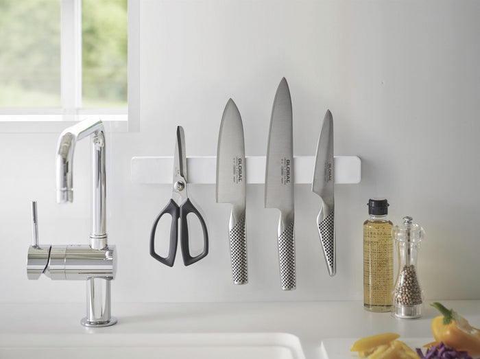 Practical Simplicity: New Knife Storage Solution