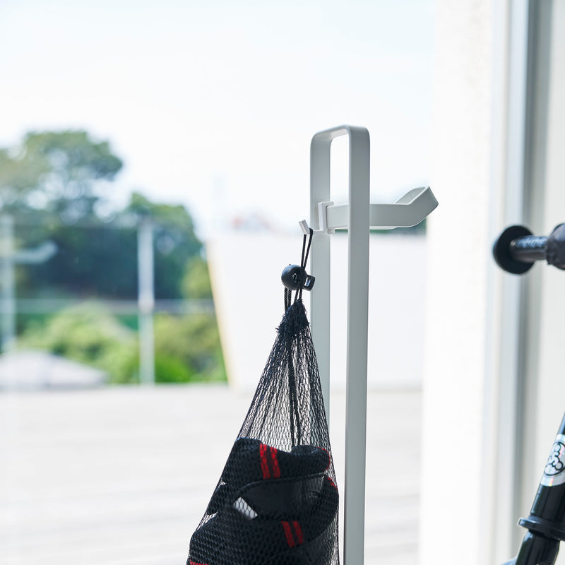 Support de vélo et casque d'enfant
