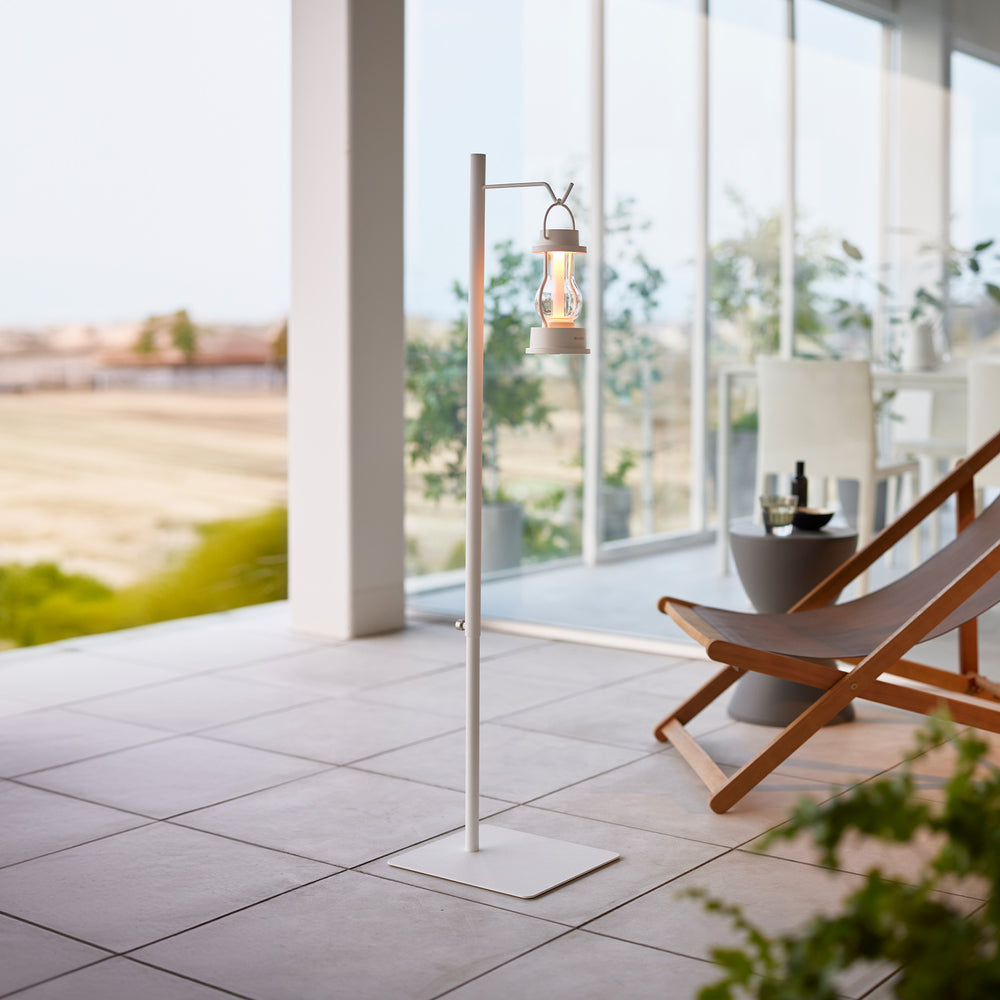 Adjustable Lantern Stand – Yamazaki Home Europe
