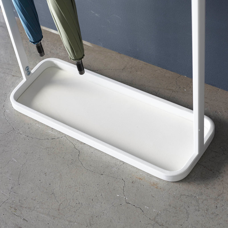Porte-parapluie avec tablette en bois