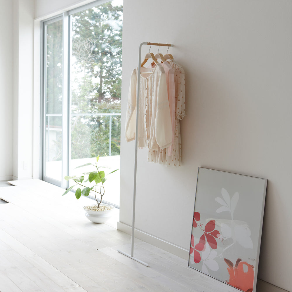 hanging coat hanger