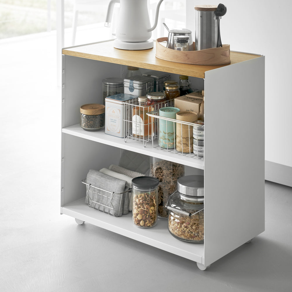 Halbgeschlossener Aufbewahrungswagen mit Holzablage – Yamazaki Home Europe