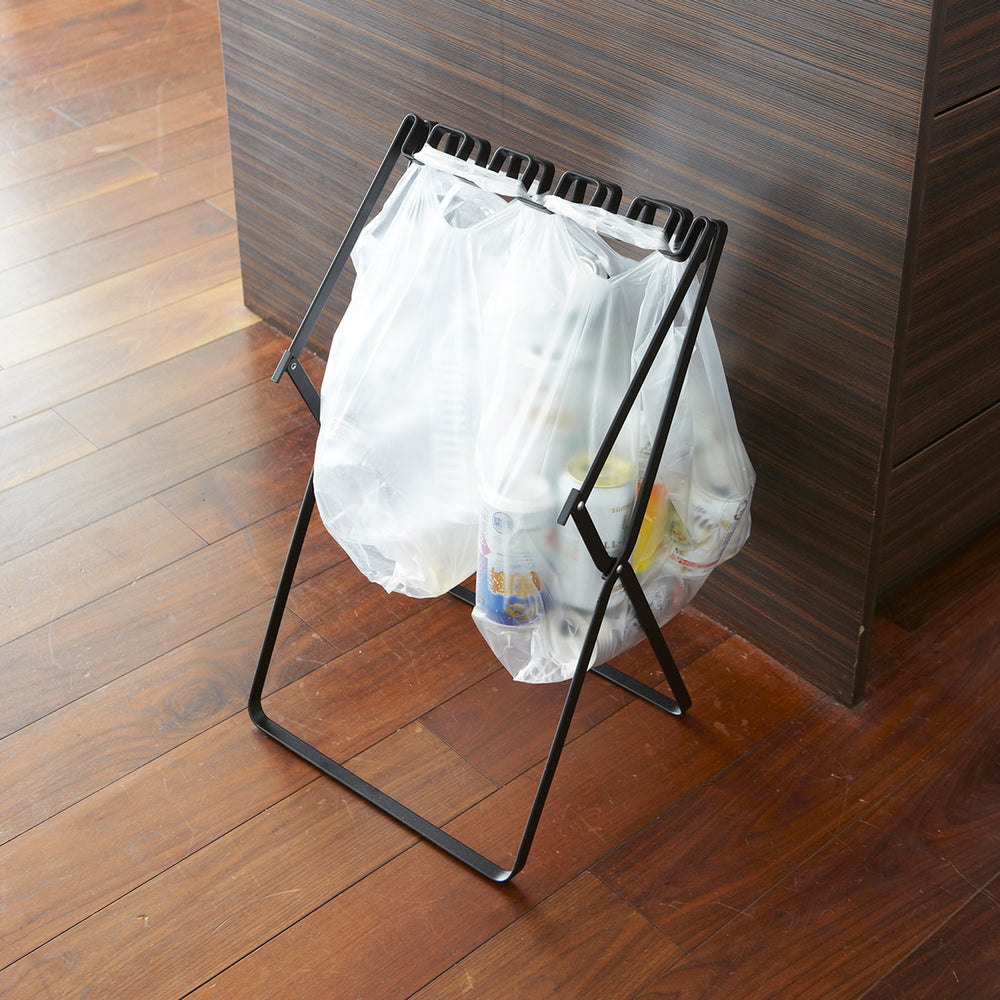 einkaufstüten platzsparend aufbewahren Mülltüten- und Einkaufstaschen-Halter – Yamazaki Home Europe