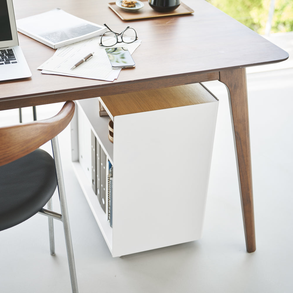 Chariot semi-fermé avec tablette en bois – Yamazaki Home Europe