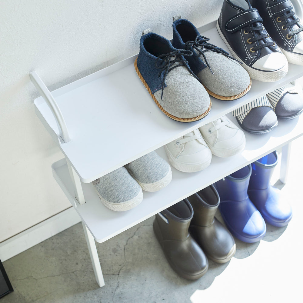 Lehnendes Kinder-Schuhregal – Yamazaki Home Europe