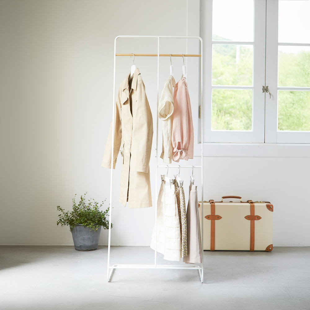 Breite Garderobe – Yamazaki Home Europe