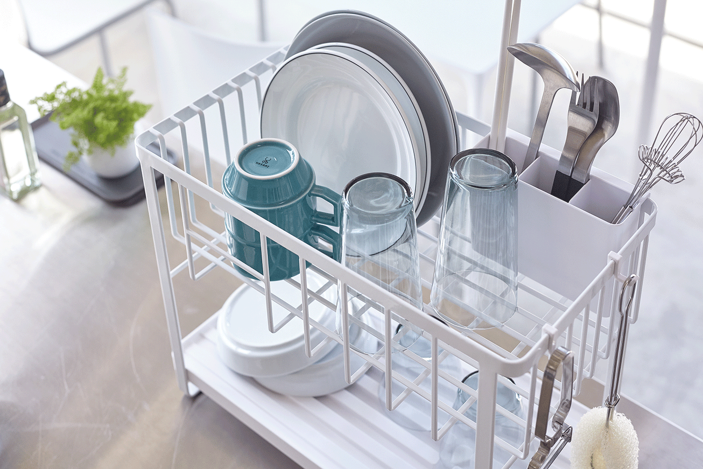 https://theyamazakihome-europe.com/cdn/shop/products/4386-TOWER-2-LEVEL-DISH-DRAINER-RACK-WH-08_1400x.gif?v=1618321053