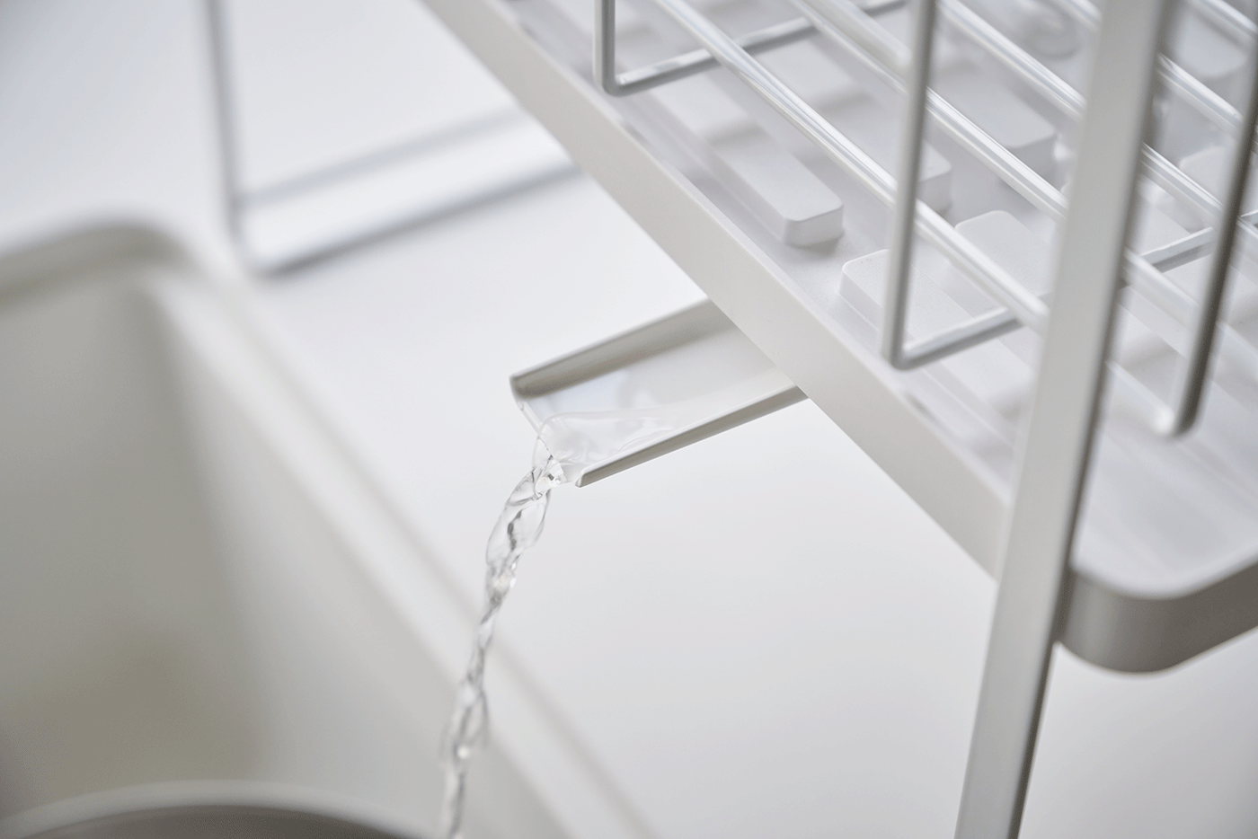 https://theyamazakihome-europe.com/cdn/shop/products/4386-TOWER-2-LEVEL-DISH-DRAINER-RACK-WH-19_1400x.gif?v=1618321053
